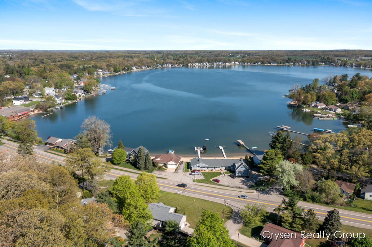 8650 Belding Road Northeast Rockford, MI 49341 - Photo 42 of 43 IMG_1048
