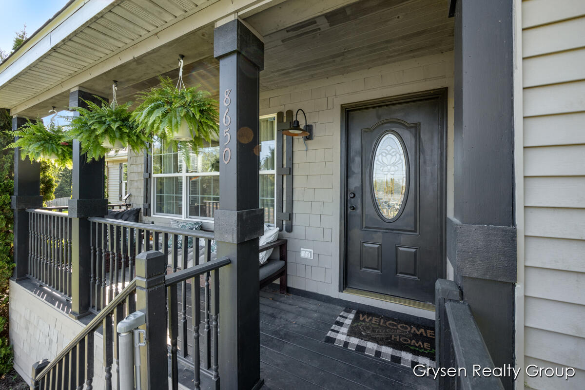 8650 Belding Road Northeast Rockford, MI 49341 - Photo 5 of 43 IMG_1002