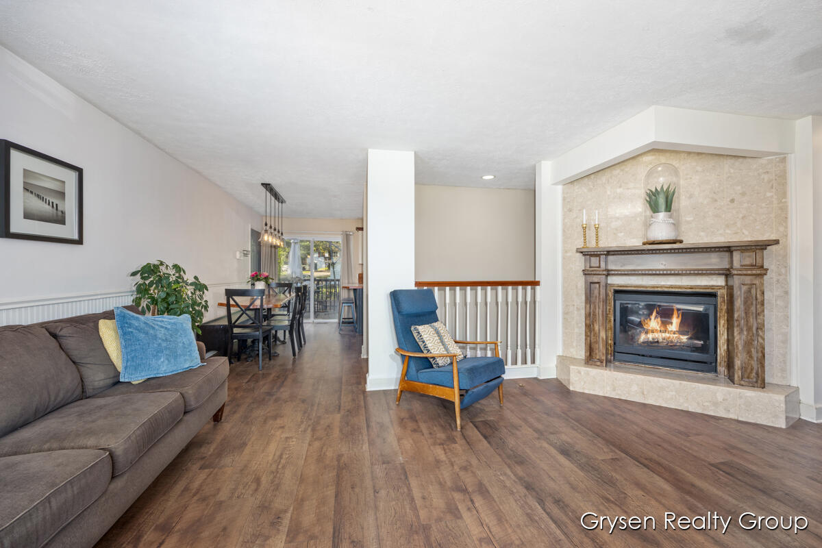 8650 Belding Road Northeast Rockford, MI 49341 - Photo 10 of 43 IMG_1010