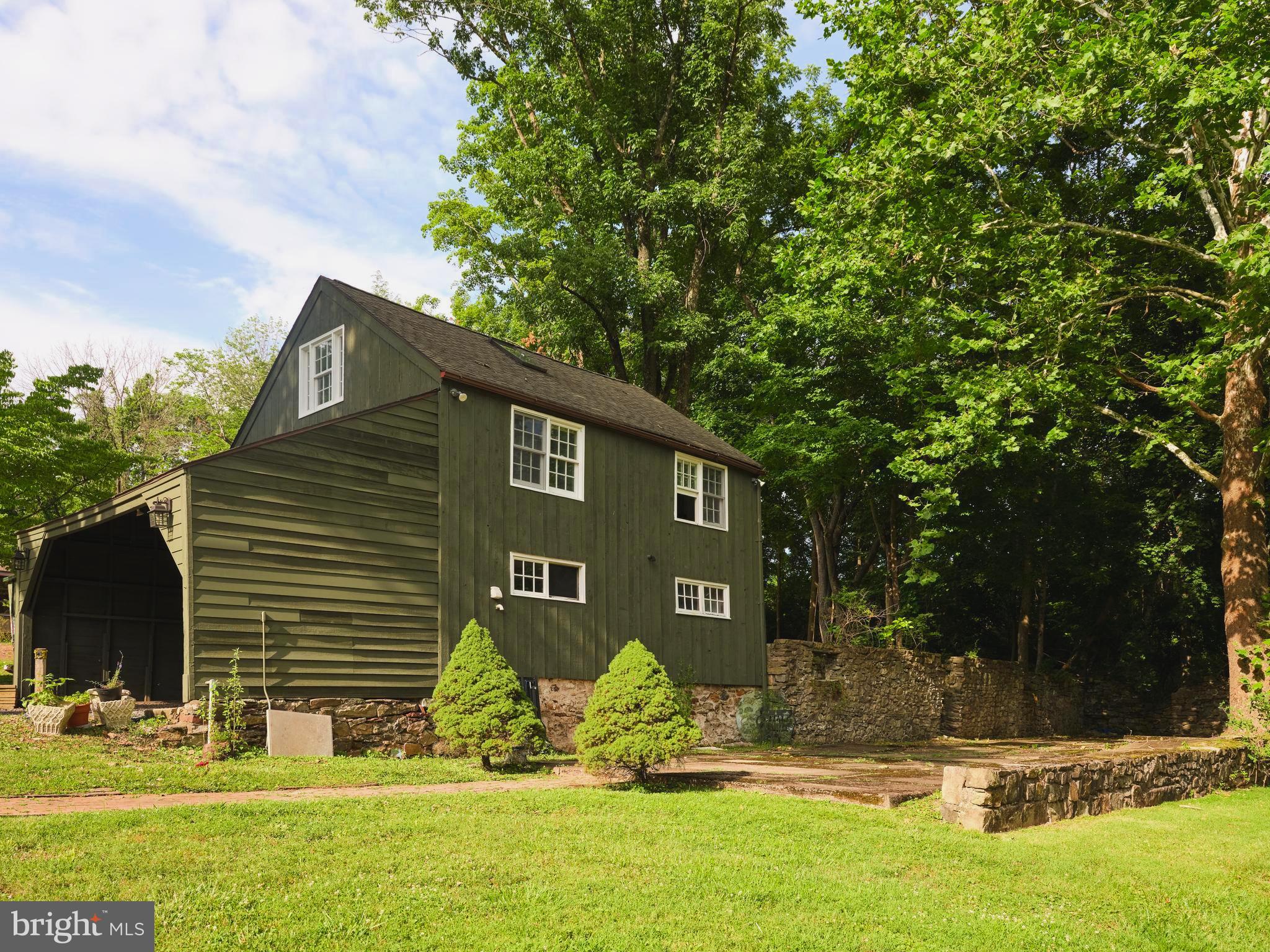 6538 Lower York Road New Hope, PA 18938 - Photo 12 of 63 Barn with tremendous potential