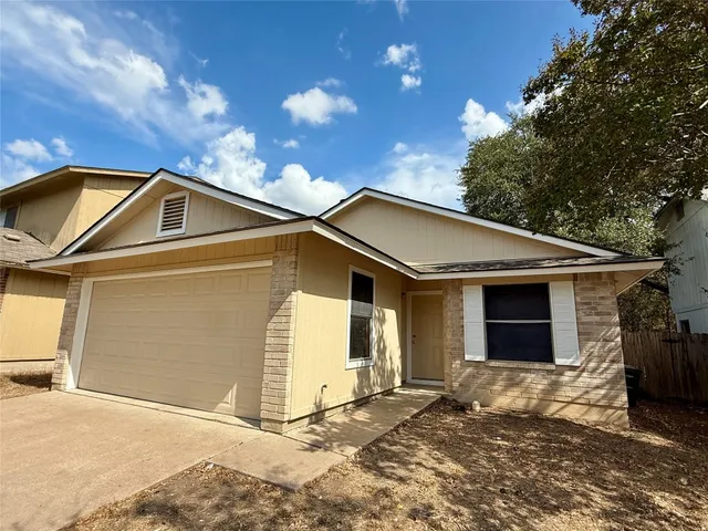 $1,800 | 10611 Archdale Drive, Austin, TX 78748