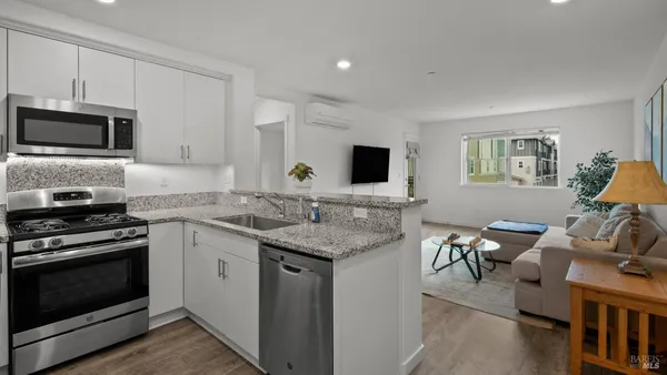 $399,000 | 1406 Mauro Pietro Drive, Unit 204, Petaluma, CA 94954