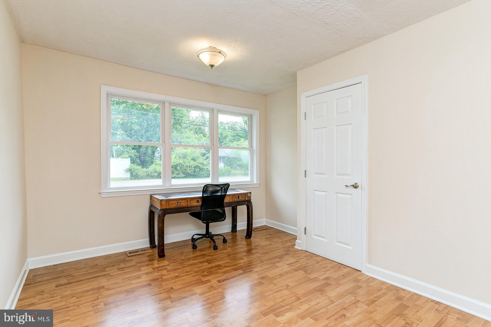 110 Valley View Avenue Edgewater, MD 21037 - Photo 16 of 25 Bedroom 1 or remove the Wall & have as large foyer
