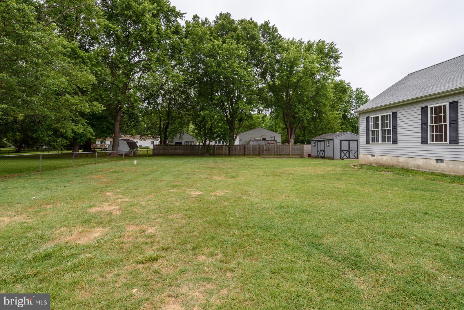 110 Valley View Avenue Edgewater, MD 21037 - Photo 22 of 25 Large, level lot