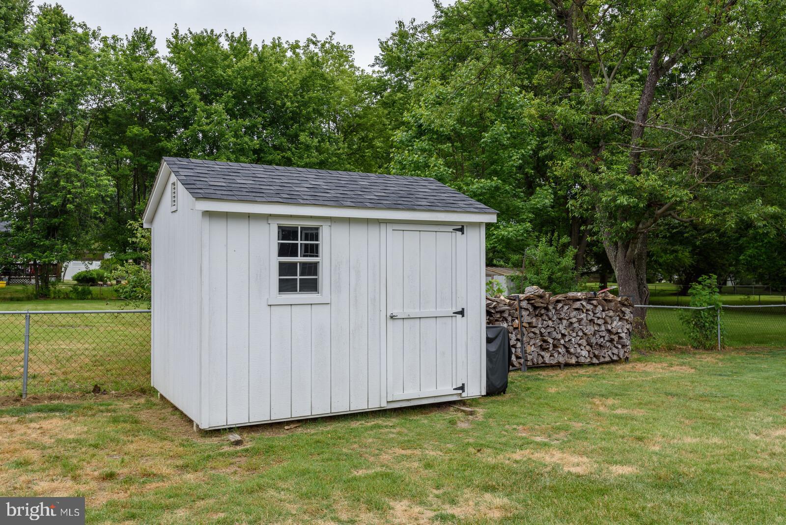 110 Valley View Avenue Edgewater, MD 21037 - Photo 23 of 25 Garden shed