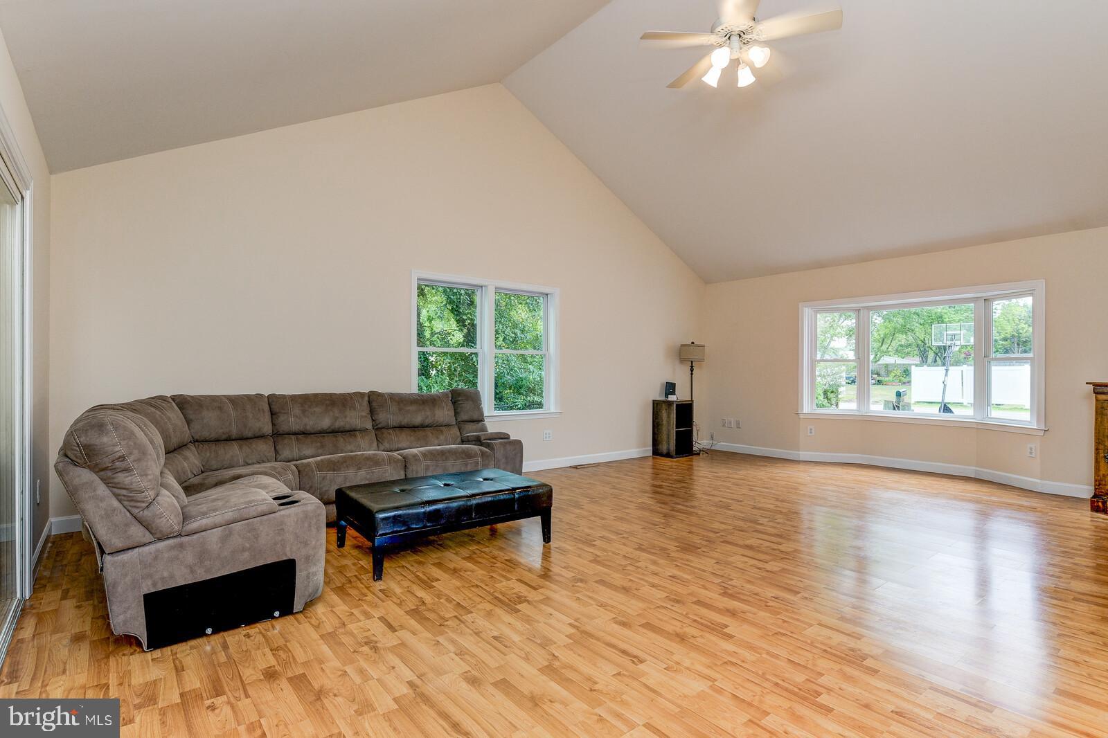 110 Valley View Avenue Edgewater, MD 21037 - Photo 5 of 25 Beautiful cathedral ceiling