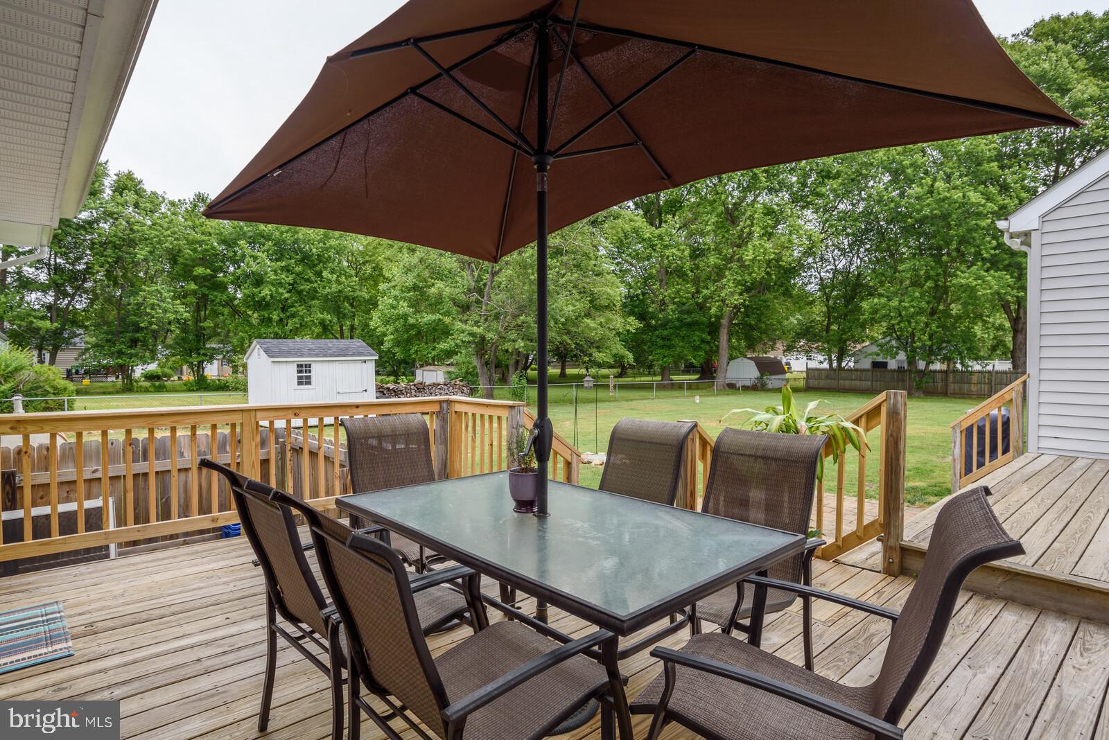 110 Valley View Avenue Edgewater, MD 21037 - Photo 7 of 25 Enjoy outdoor living