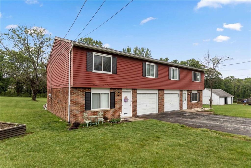 63 Bock Lane Baden, PA 15005 - Photo 2 of 29