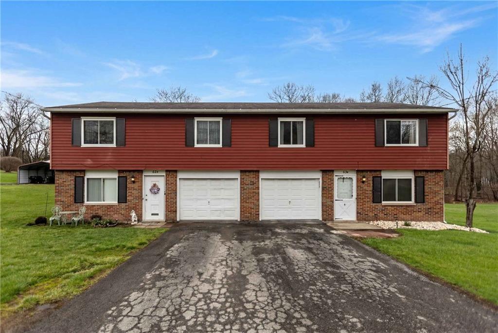 63 Bock Lane Baden, PA 15005 - Photo 3 of 29