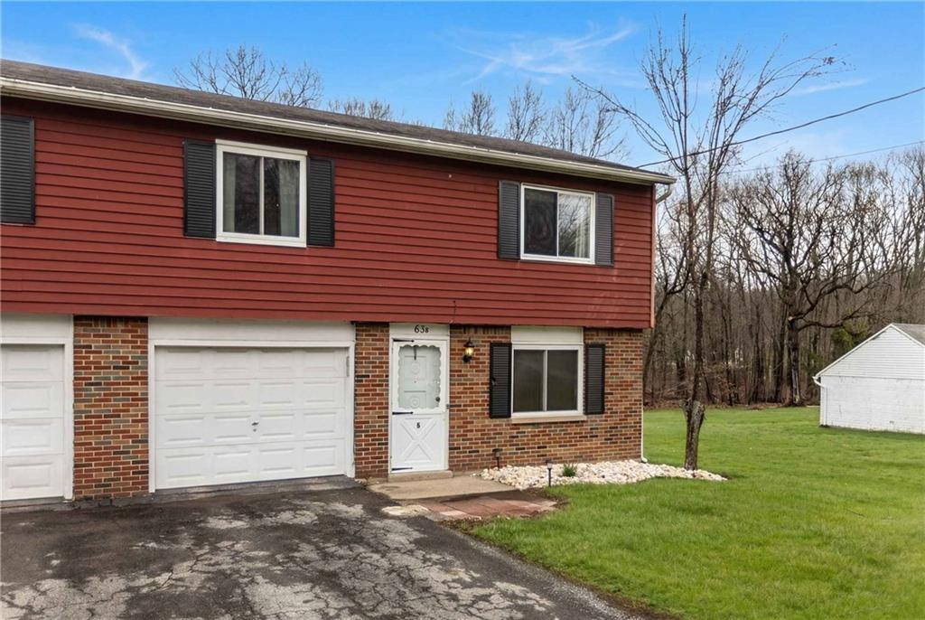 63 Bock Lane Baden, PA 15005 - Photo 4 of 29