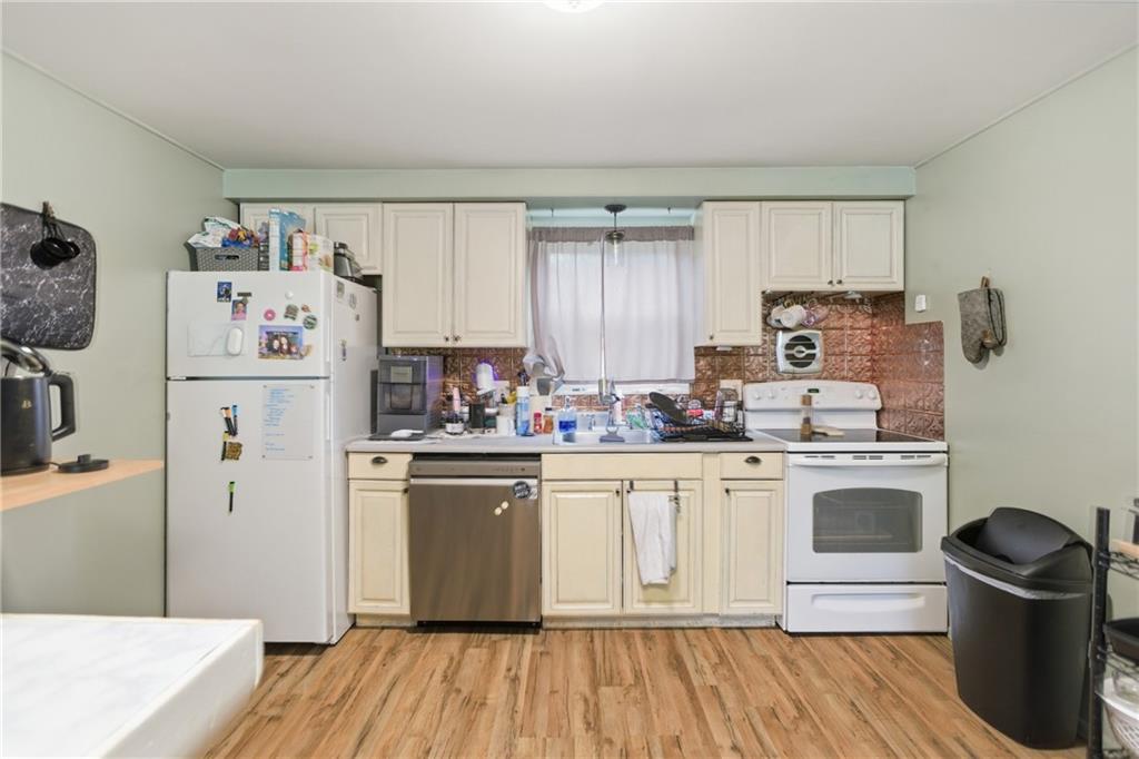 63 Bock Lane Baden, PA 15005 - Photo 10 of 29