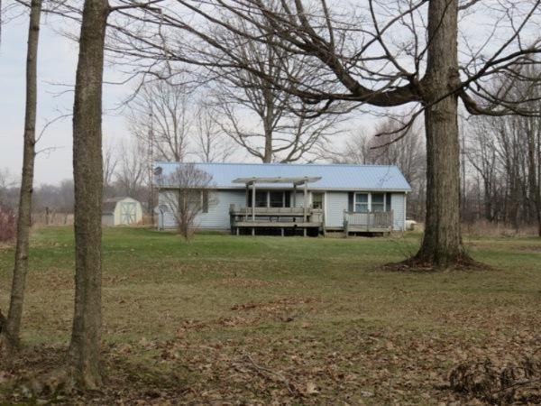 1248 Robinson Road Quincy, MI 49082 - Photo 1 of 17 IMG_5095