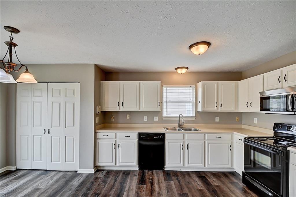 1010 Pine Ridge Way Brownsburg, IN 46112 - Photo 7 of 29