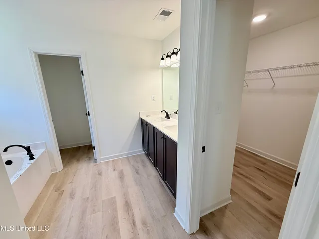 $322,900 | 6610 John Hamilton Way East, Olive Branch, MS 38654