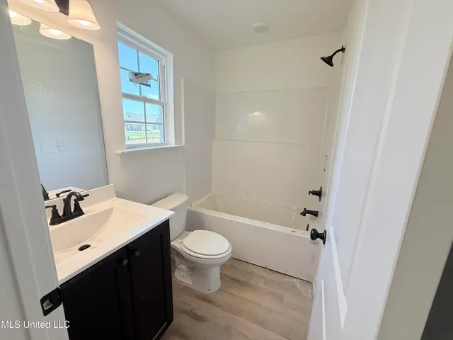 $322,900 | 6610 John Hamilton Way East, Olive Branch, MS 38654