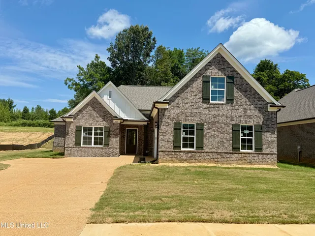 $322,900 | 6610 John Hamilton Way East, Olive Branch, MS 38654