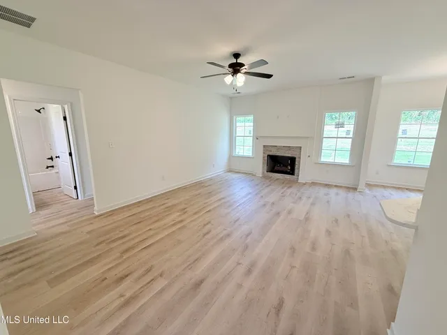 $322,900 | 6610 John Hamilton Way East, Olive Branch, MS 38654