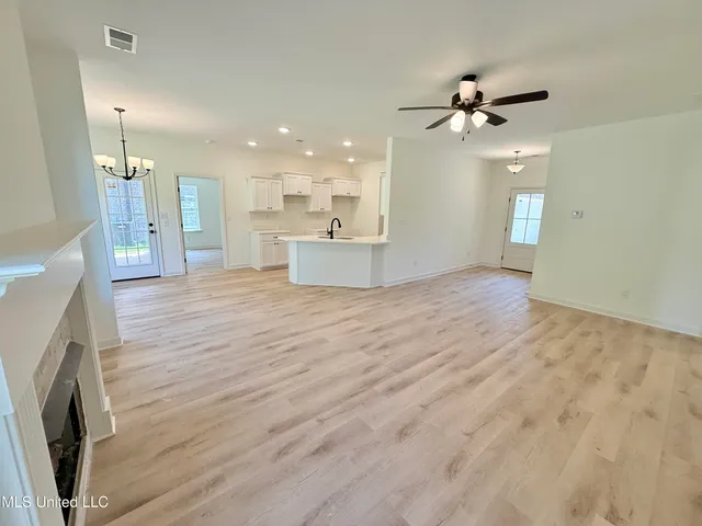 $322,900 | 6610 John Hamilton Way East, Olive Branch, MS 38654