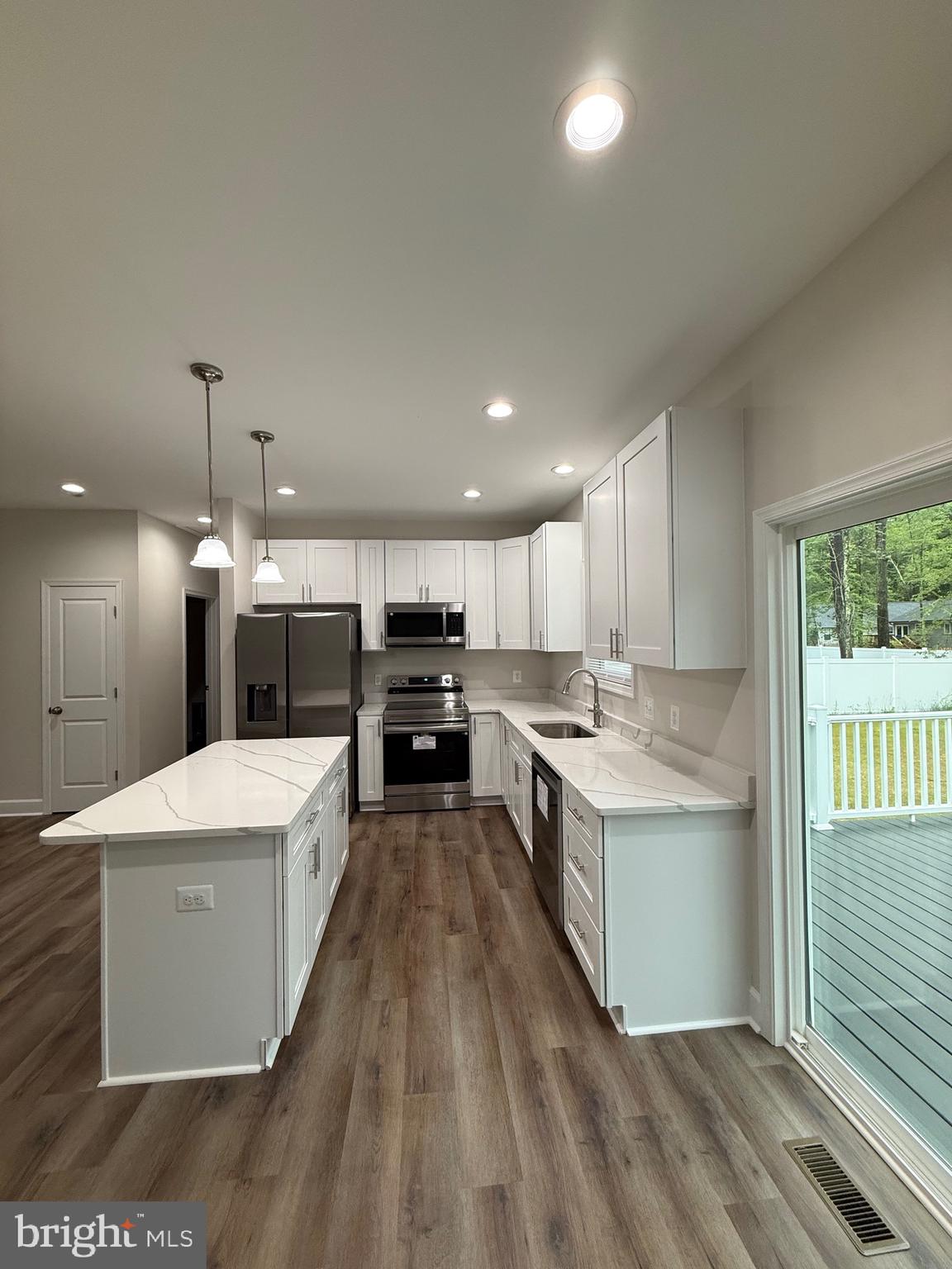 249 Wildwood Road Colonial Beach, VA 22443 - Photo 4 of 46