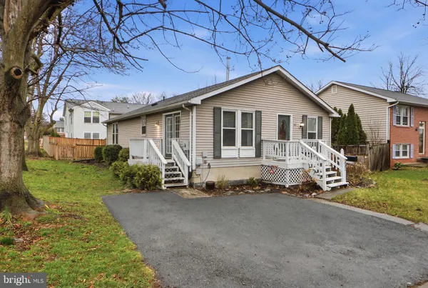 $425,000 | 447 Center Street, Frederick, MD 21701