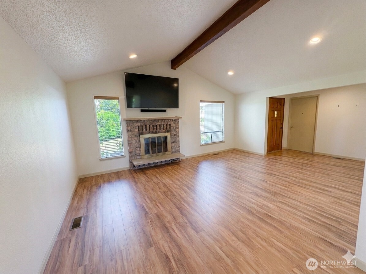 5203 65th Avenue Southeast Olympia, WA 98513 - Photo 6 of 36