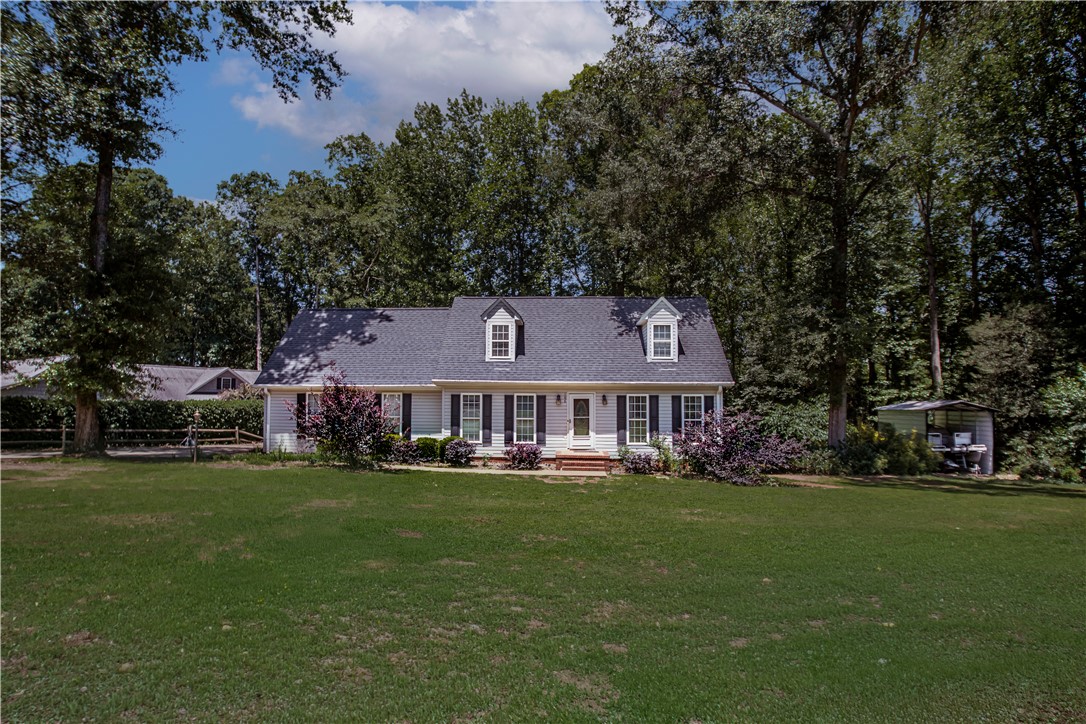 Welcome home to 106 Farmgate Rd! Your memories await you!