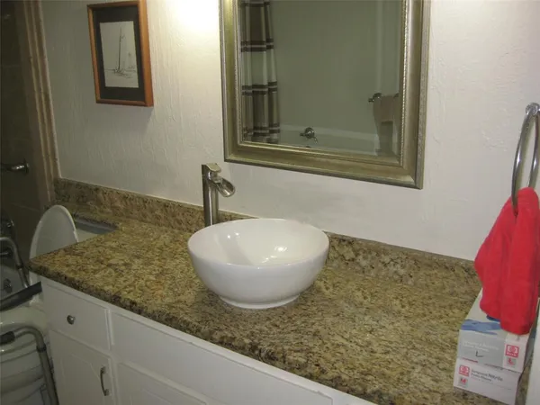 $220,000 | 4320 Bellaire Drive South, Unit 114W, Fort Worth, TX 76109
