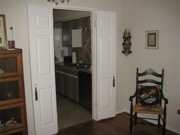 $220,000 | 4320 Bellaire Drive South, Unit 114W, Fort Worth, TX 76109