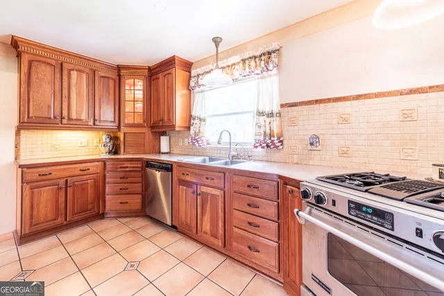 $284,000 | 177 Pinewood Street, Folkston, GA 31537