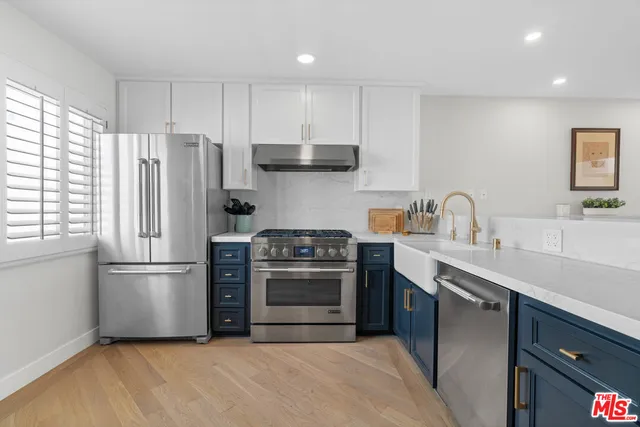 $6,500 | 13072 Maxella Avenue, Unit 2, Marina del Rey, CA 90292