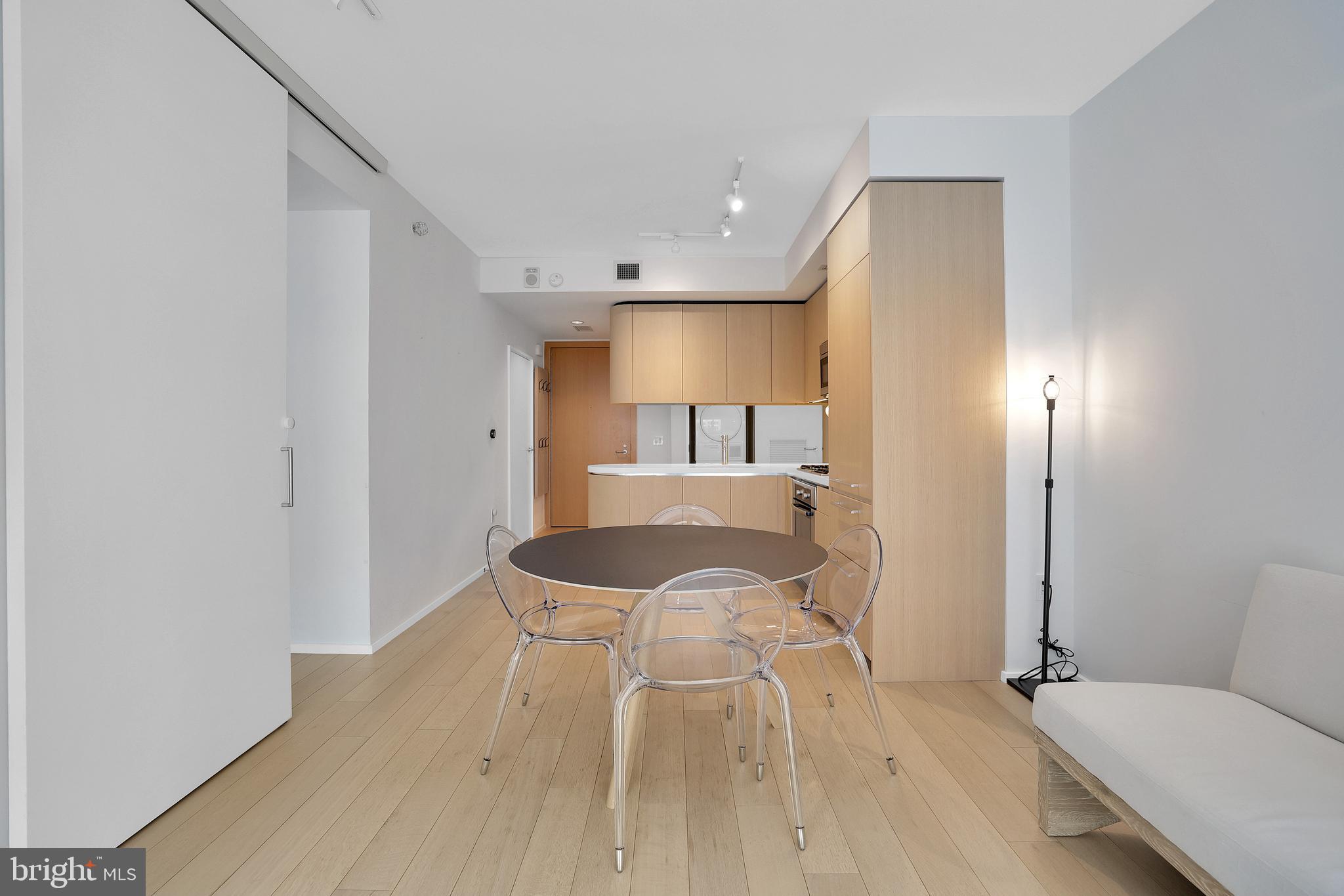 925 H Street Northwest, Unit 506 Washington, DC 20001 - Photo 4 of 36