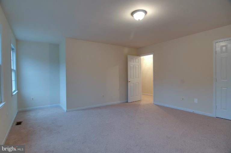 6448 Forest Road Cheverly, MD 20785 - Photo 26 of 29 Bedroom (Master)