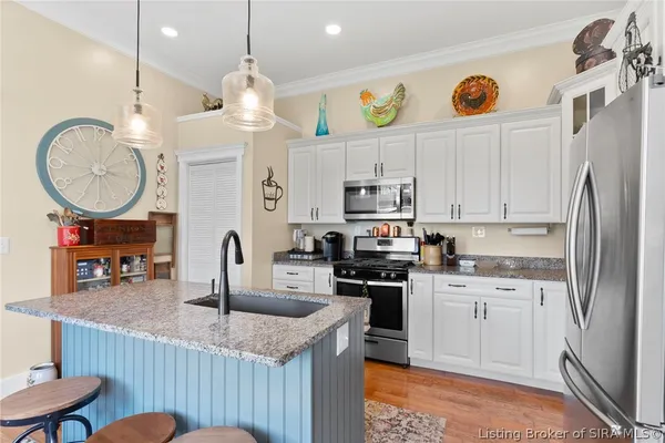 $479,900 | 117-119 St Michaels Avenue, Madison, IN 47250