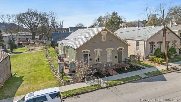 $479,900 | 117-119 St Michaels Avenue, Madison, IN 47250