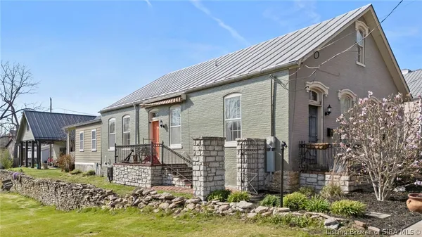 $479,900 | 117-119 St Michaels Avenue, Madison, IN 47250