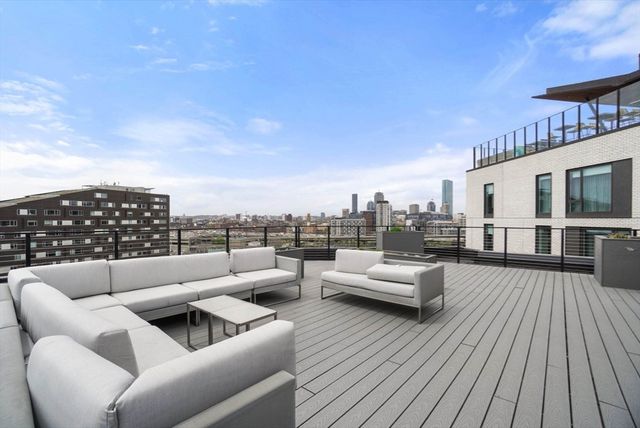 $800,000 | 14 West Broadway, Unit 304, Boston, MA 02127