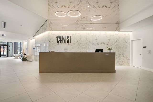 $800,000 | 14 West Broadway, Unit 304, Boston, MA 02127
