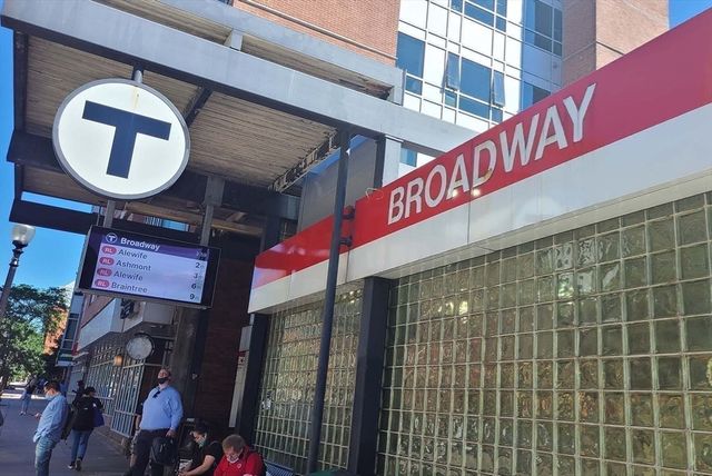 $800,000 | 14 West Broadway, Unit 304, Boston, MA 02127