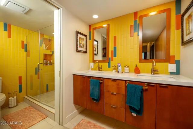 a view of outdoor space with garden view