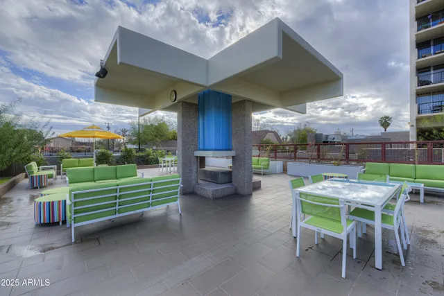 $750,000 | 2323 North Central Avenue, Unit 1404, Phoenix, AZ 85004