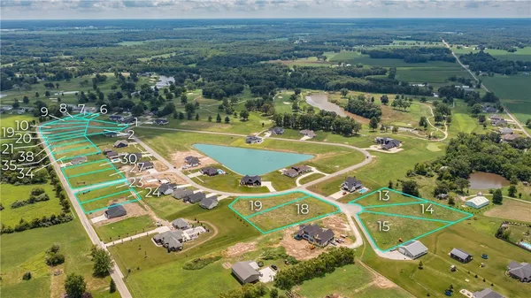 $35,000 | 21 North Country Club Road, Effingham, IL 62401