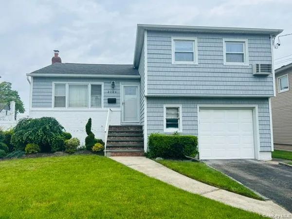 $609,000 | 3124 Benjamin Road, Oceanside, NY 11572