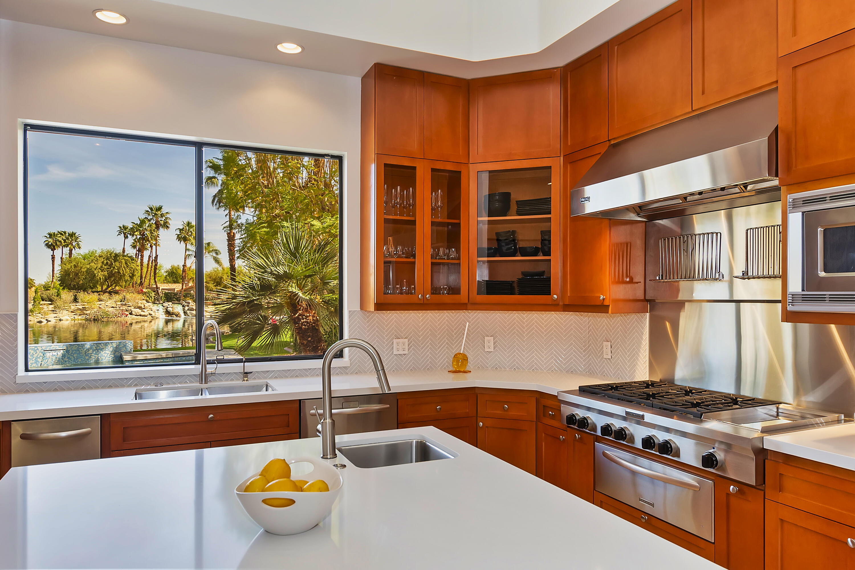 55650 Cherry Hills Drive La Quinta, CA 92253 - Photo 20 of 66 020_Kitchen