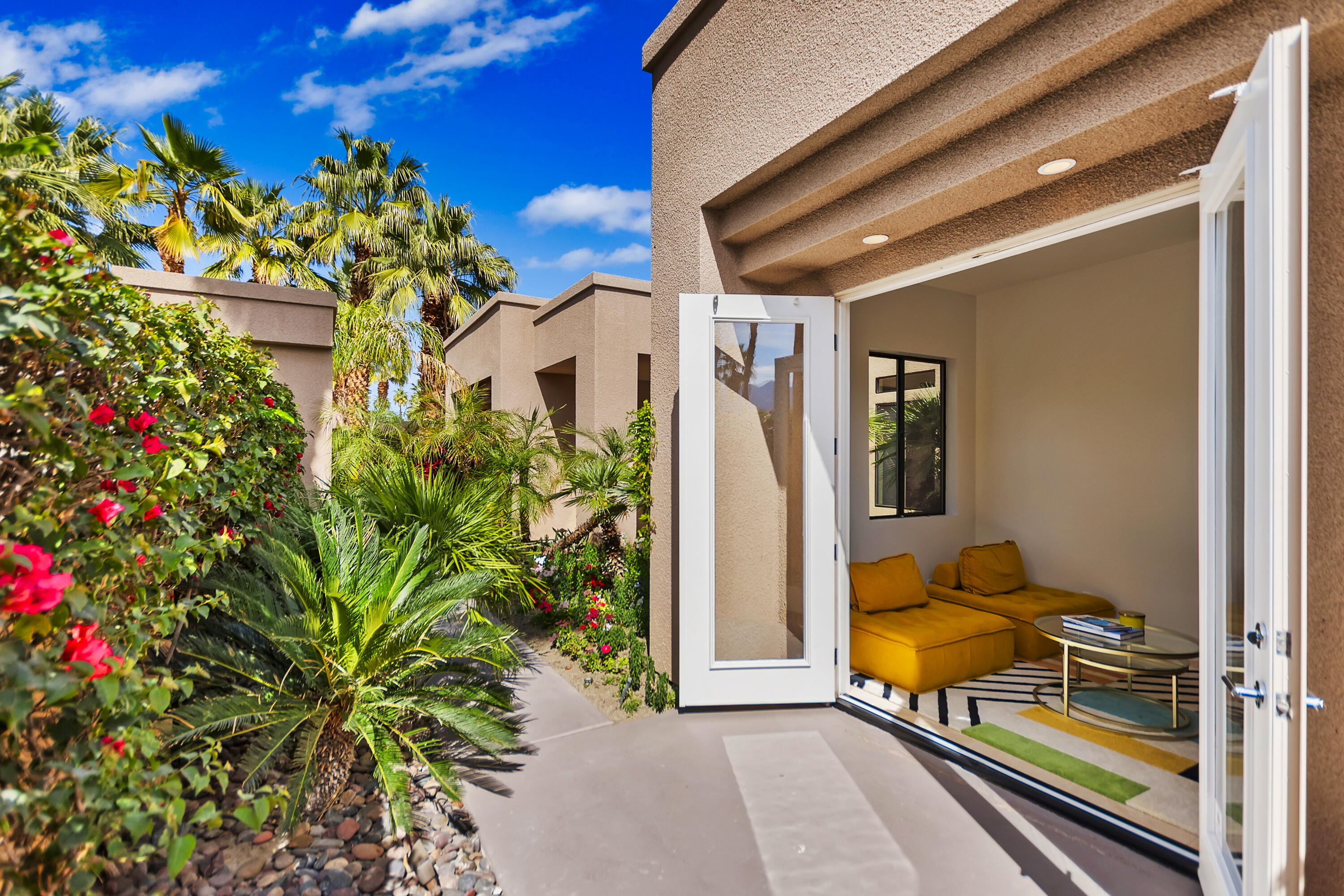 55650 Cherry Hills Drive La Quinta, CA 92253 - Photo 35 of 66 036_Front Patio
