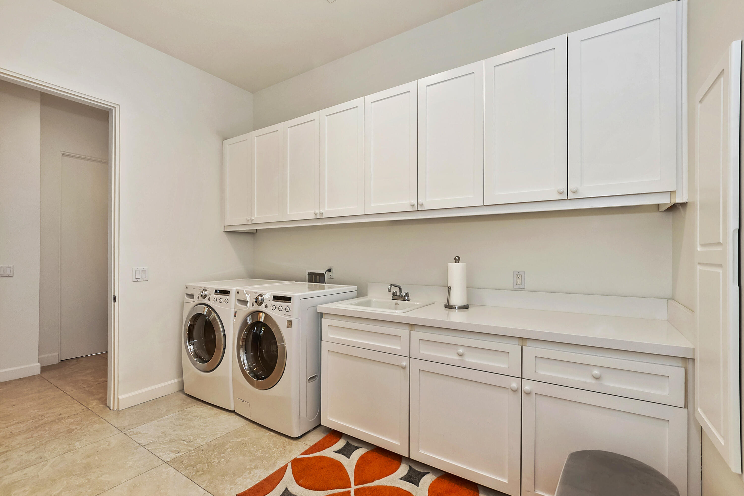 55650 Cherry Hills Drive La Quinta, CA 92253 - Photo 52 of 66 055_Laundry room