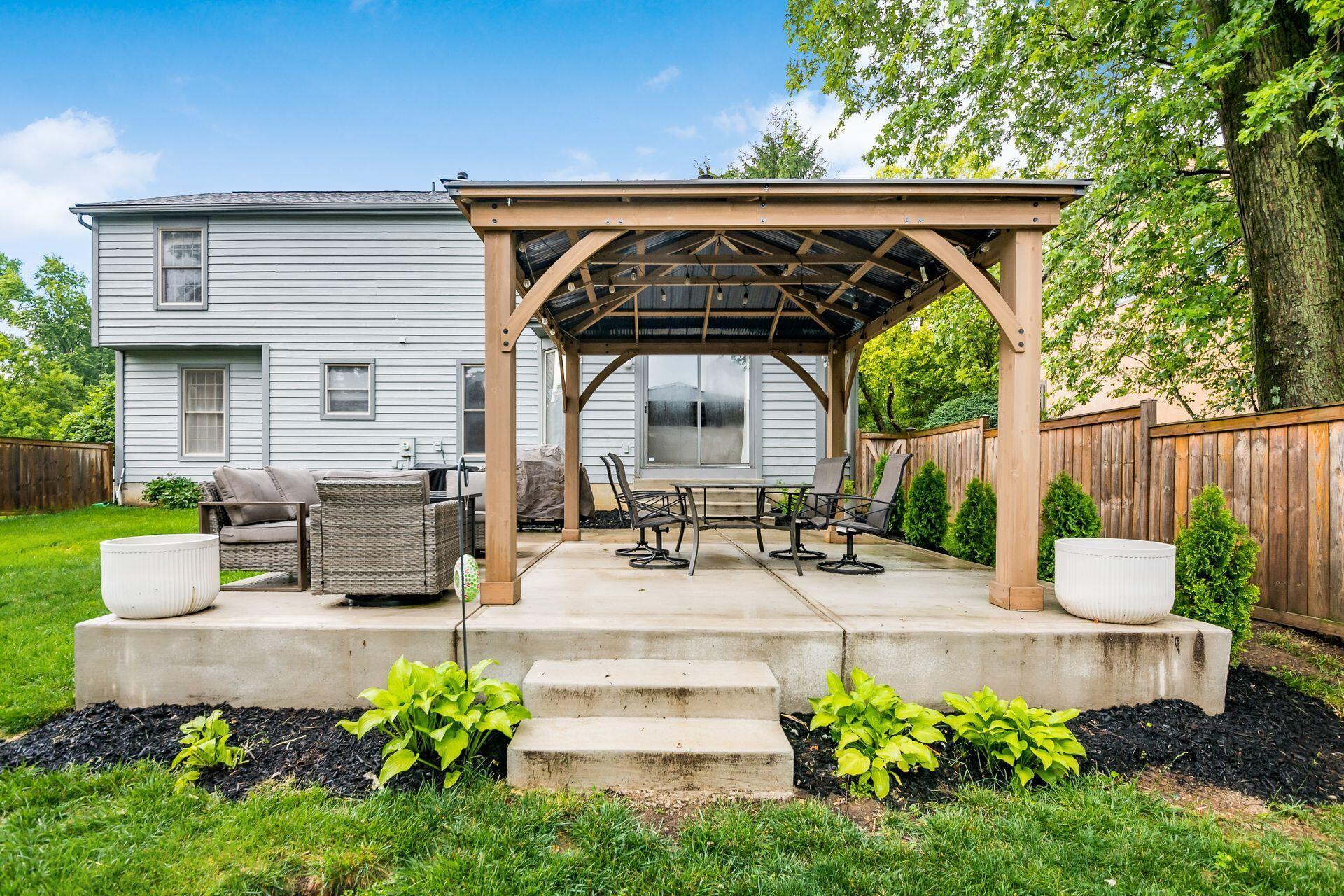 1169 Riva Ridge Boulevard Columbus, OH 43230 - Photo 49 of 56 049_lvd Columbus OH 43230 USA