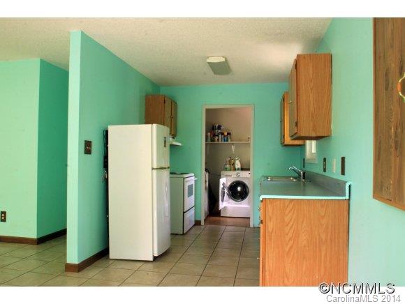 33 Pole Miller Road Brevard, NC 28712 - Photo 3 of 13 Gallery Image 3
