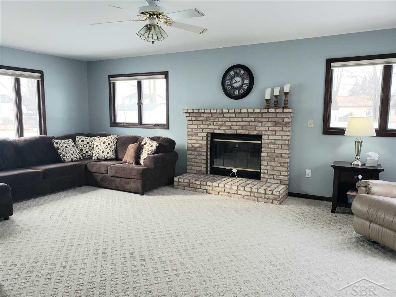 4391 North Thomas Road Freeland, MI 48623 - Photo 10 of 28