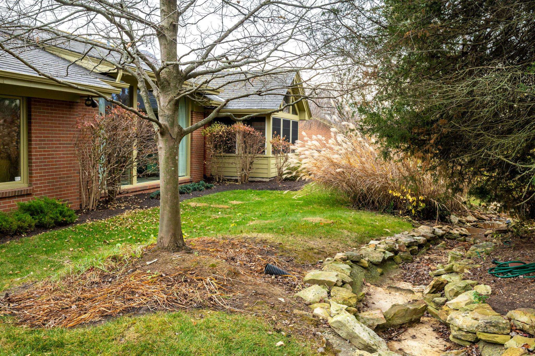 2820 Wind Pump Road Fort Wayne, IN 46804 - Photo 2 of 35