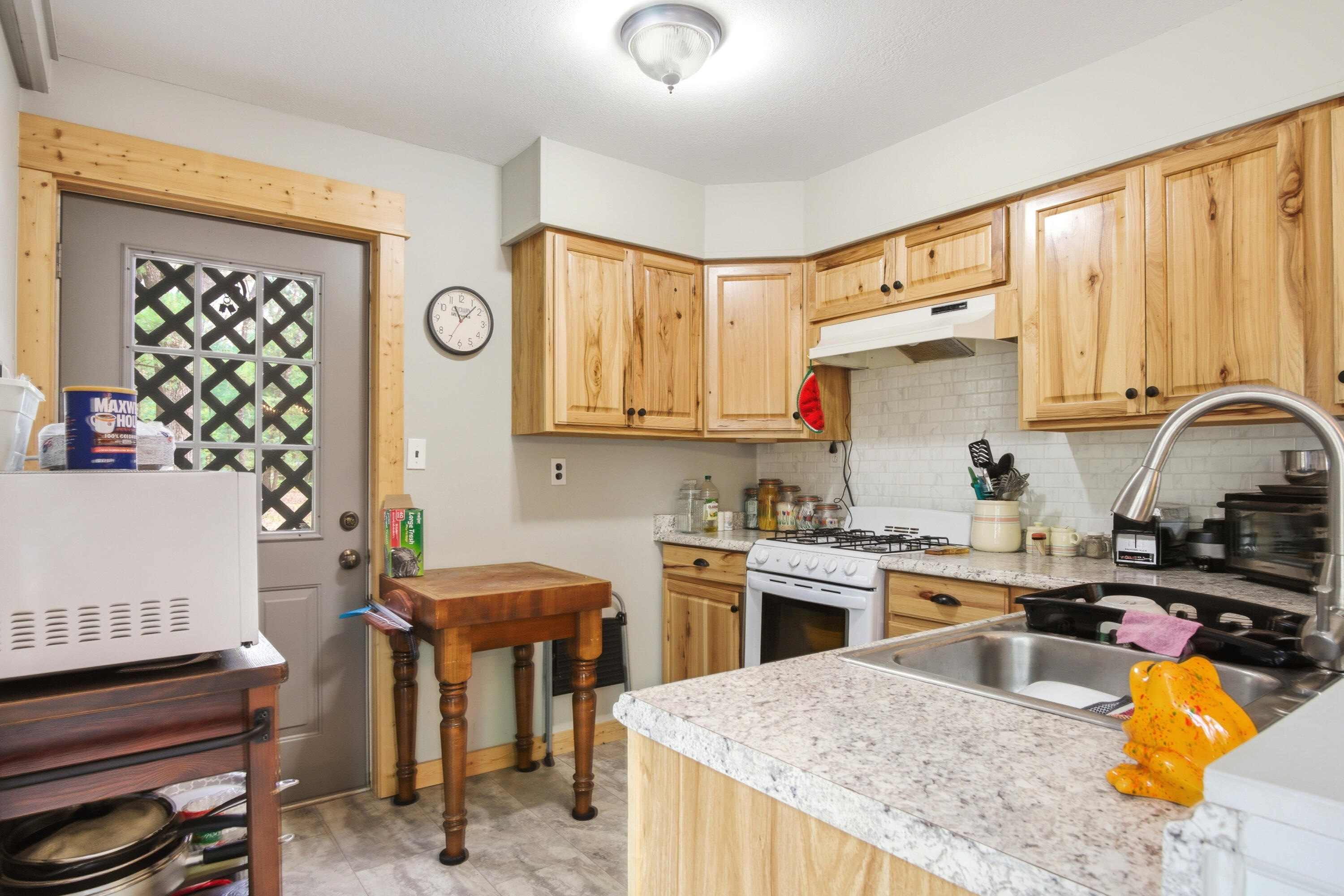 337 South Taylor Road Branch, MI 49402 - Photo 5 of 39 DSC01491